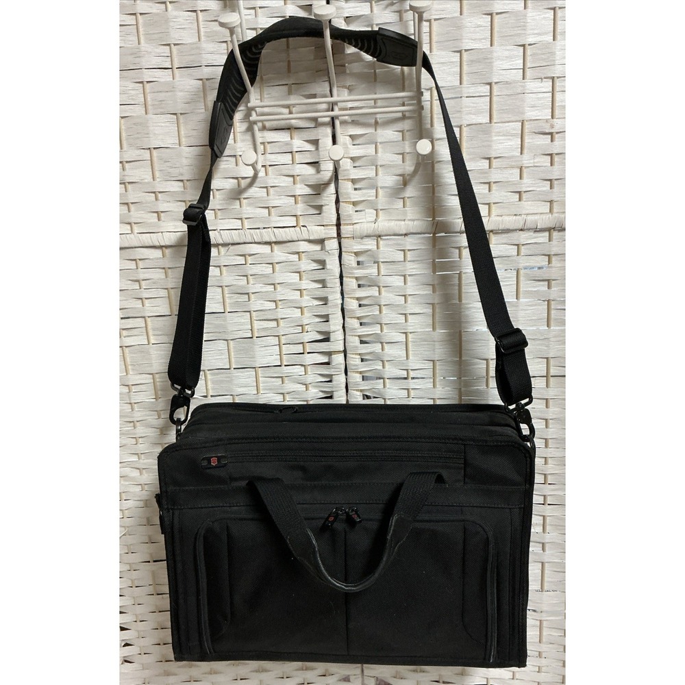 Victorinox Architecture Trevi 17 Expandable Laptop Briefcase Style #39121